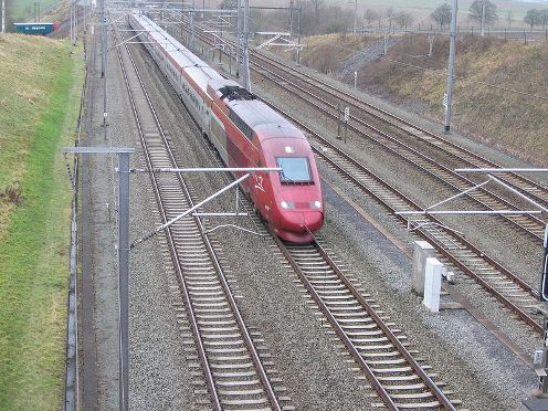 Fastest train HSL 1 10 Daftar Kereta Api Tercepat Di Dunia