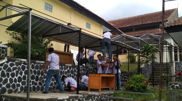  kita ketahuilah bahwa Provinsi Jawa Barat memiliki pendidikan agama yang cantik dari mulai Biaya  cara mendaftar di Balai Latihan Kerja Garut