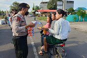 Tebar Kebaikan Di Bulan Suci Ramadhan, Sat Samapta Polres Prabumulih Berbagi Takjil Untuk Pengendara Yang Melintas 