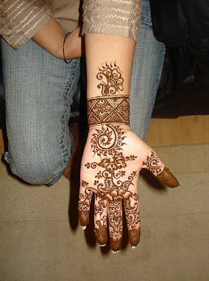 Indian And Pakistani And Arabic Mehndi Design