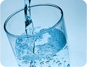 Bahaya Minum Air Putih Jika Berlebihan