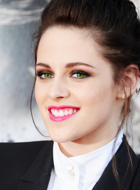 Beautiful and Most Popular Actress Kristen Stewart Wallpapers Free Download