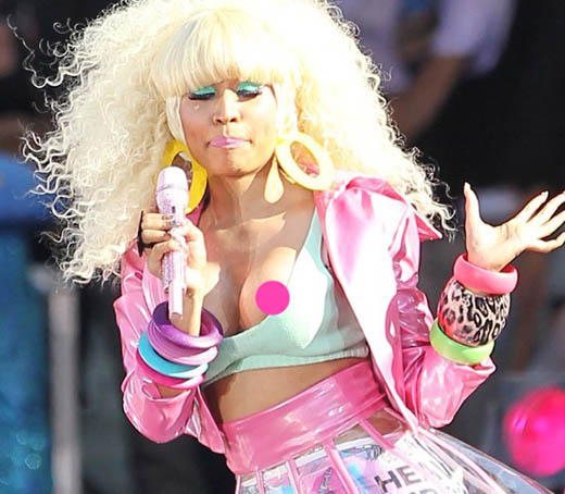 Nicki Minaj Nip Misstep Live on Good Morning America, picture, Hits the web, Lingerie malfunction