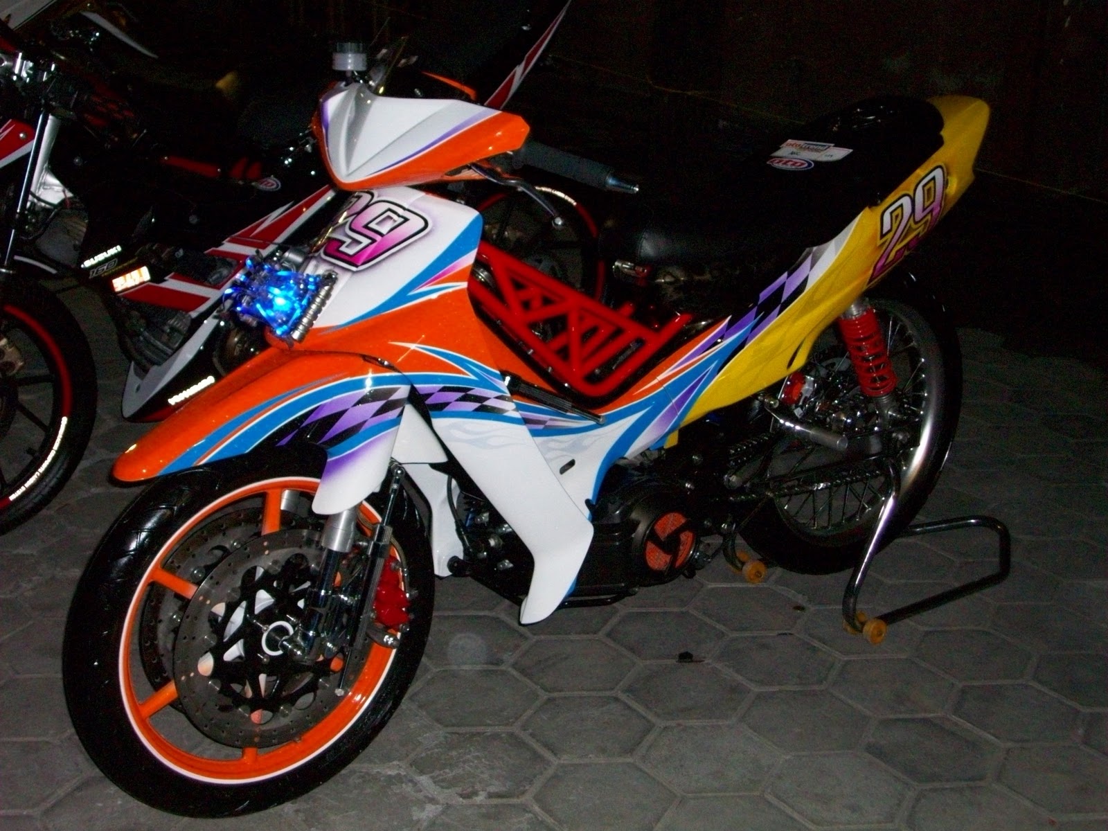 Modif Yamaha Fiz R JENIS MOTOR