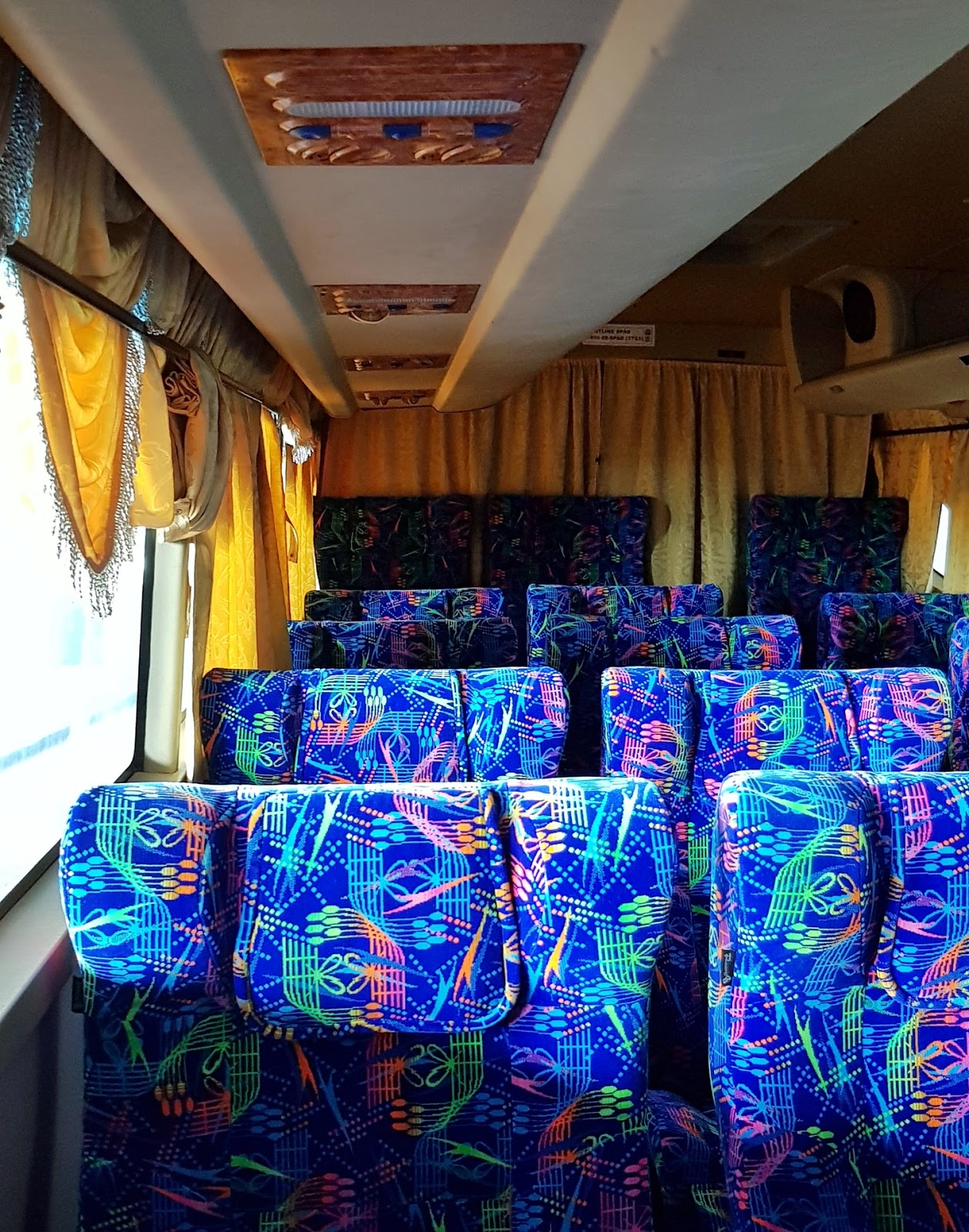 Tampak dalam bus VIP Starmart Express jurusan Airport Malacca
