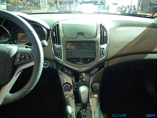 Novo Chevrolet Cruze 2013 - interior console central