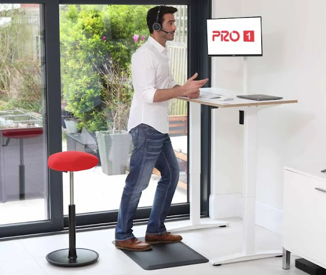 sit-stand desk