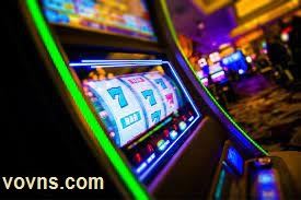 Showing a Gambling slot machine