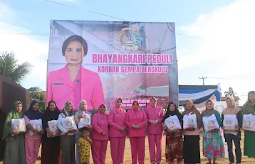 Ketua Bhayangkari Daerah Bengkulu, Salurkan Bantuan Kemanusiaan bagi Korban Gempa