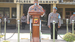 Kapolres Indramayu Pimpin Upacara Korps Raport Kenaikan Pangkat Pengabdian