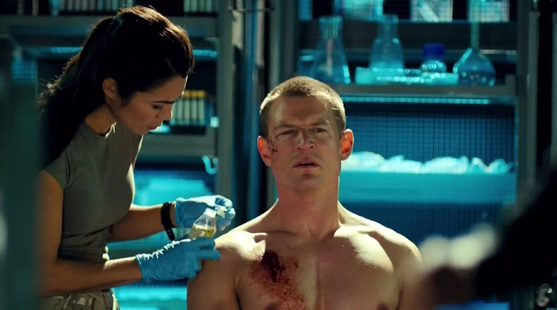 Philip Winchester Shirtless in Strike Back s3e06