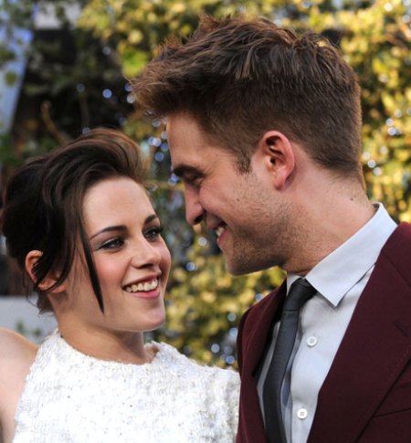 are robert pattinson and kristen stewart dating. robert pattinson kristen