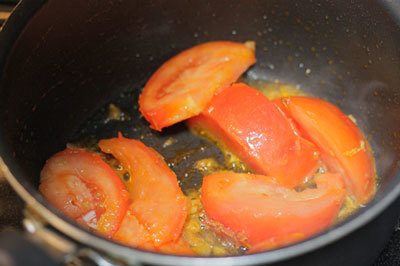 sườn nấu măng chua