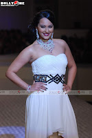 Sonakshi Sinha looking hot in white short dress on ramp