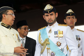 Koleksi Gambar Tengku Mahkota Johor