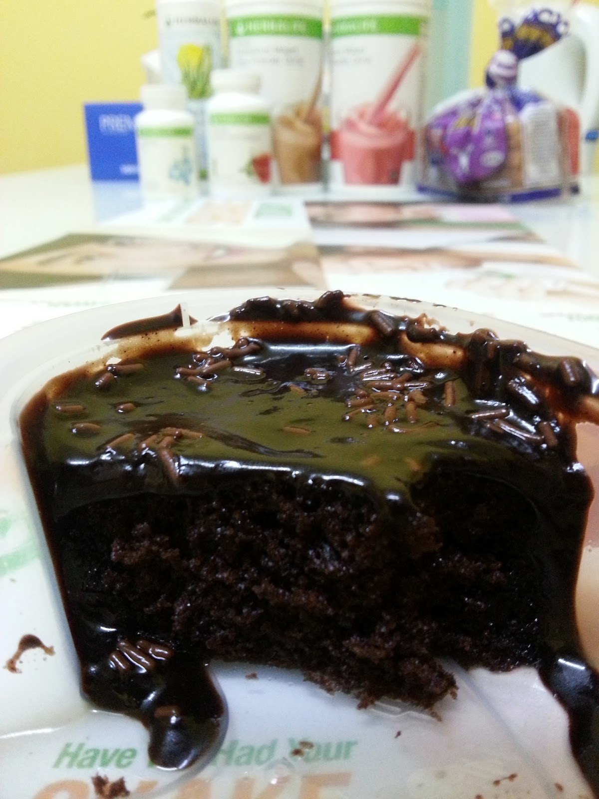 NinaAz the Beauty of Life: KEK COKLAT MELELEH yang Sedap 