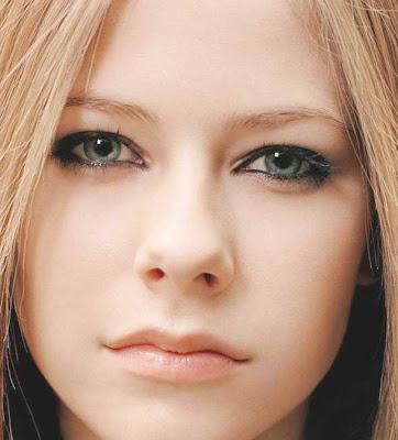 Avril Ramona Lavigne pronounced vr l l vi n born 27 September 1984 
