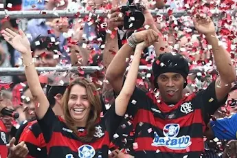 OFFICIAL: Ronaldinho returns to Brazil with Flamengo