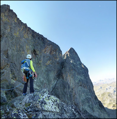 Vista del Pitón de la Fourche antes de bajar a la vira del Embarradere