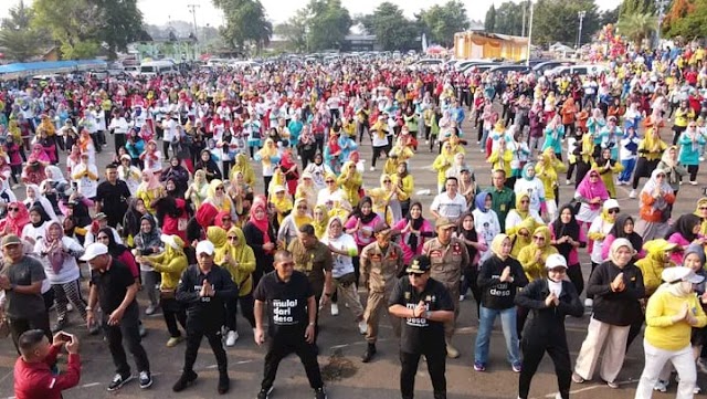    Masyarakat Lampura Ramaikan Senam Lampung Berjaya Bersama Gubernur Lampung   