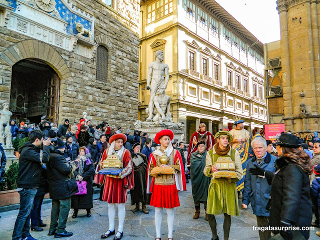 Desfile da Festa da Befana, a celebração do Dia de Reis em Florença