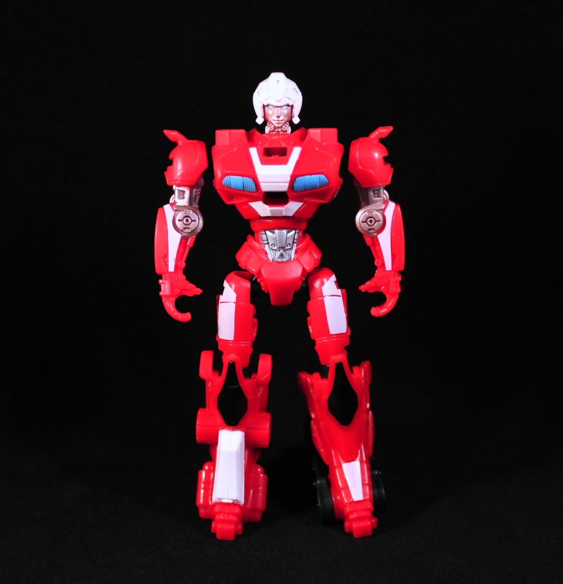 Vault Review: Transformers Prime Arcee (Robots in Disguise) –