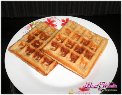 Resepi Waffle Simple Tanpa Telur Sukatan Cawan - Buat Wanita