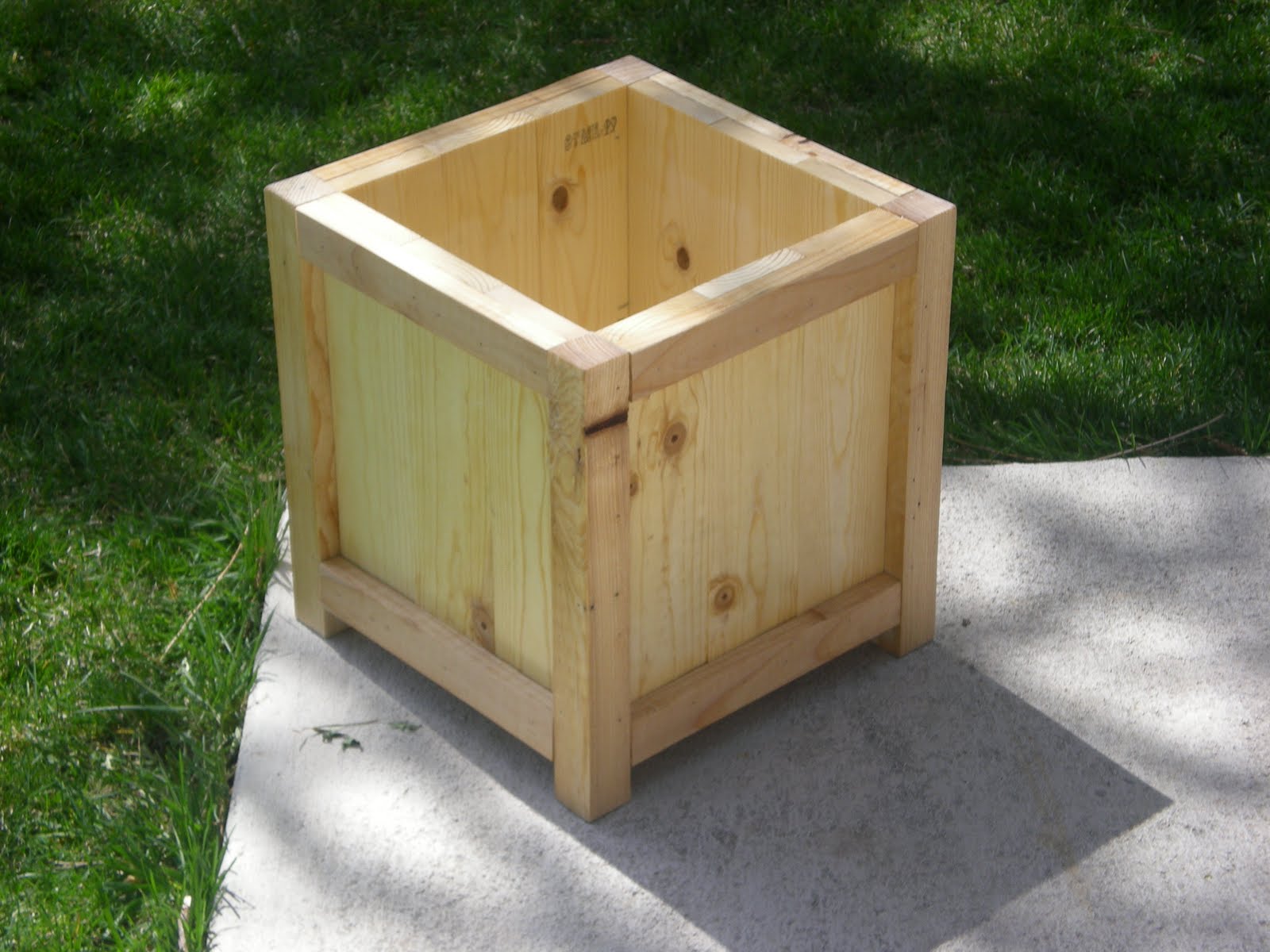 Wood Flower Box Plan PDF Woodworking