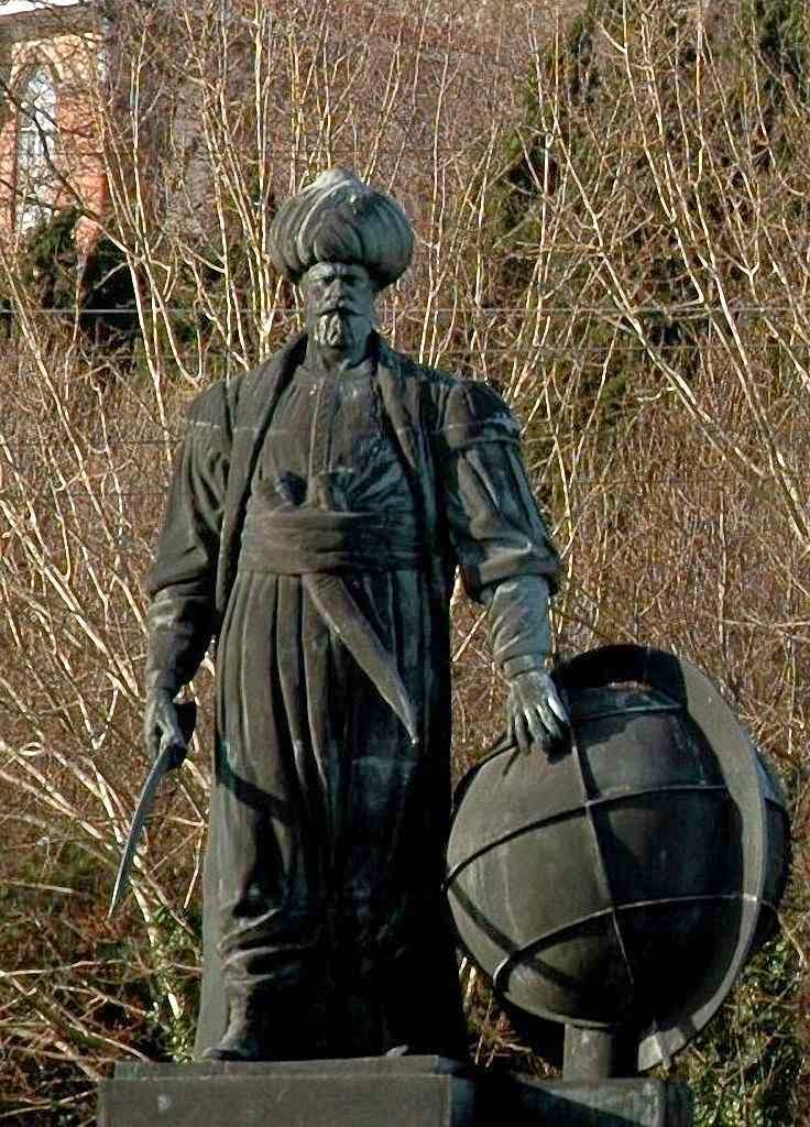 Estátua de 'Dragut', ou Turgut Reis, sob o Palácio de Topkapi, Estambul.