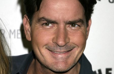 charlie sheen no teeth picture. charlie sheen no teeth