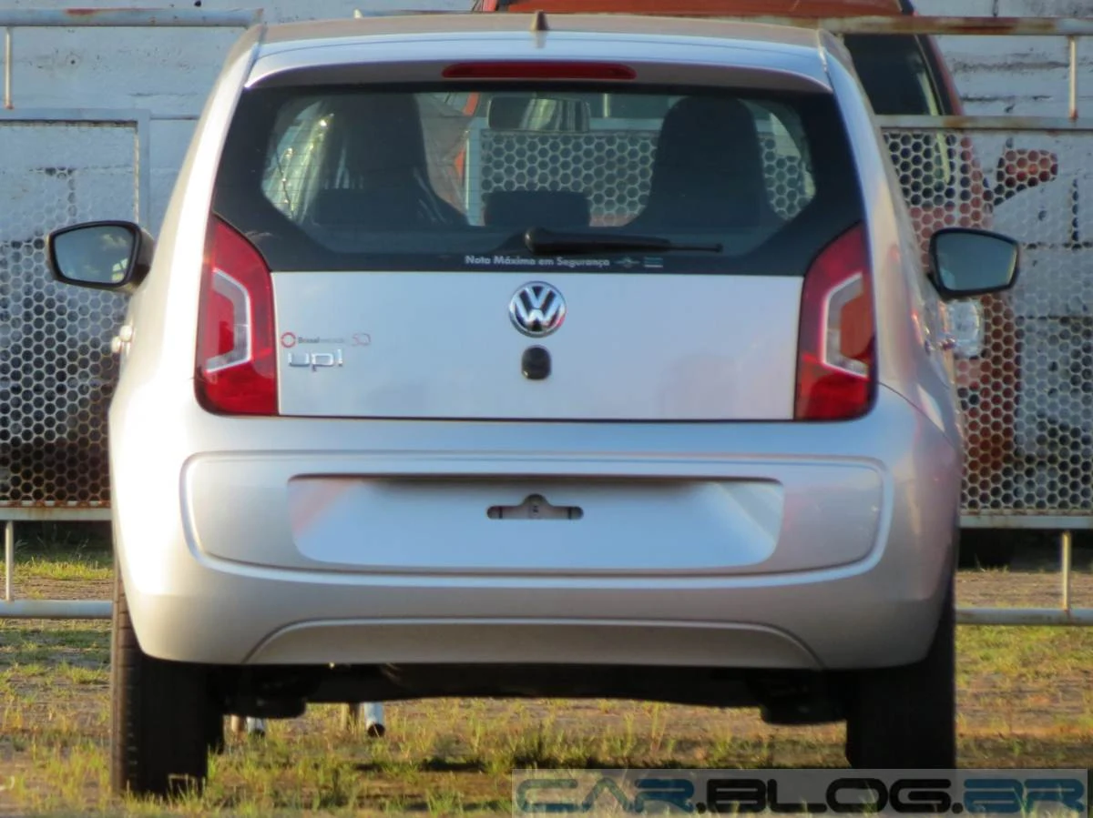 Volkswagen up! 2015 - move-up prata