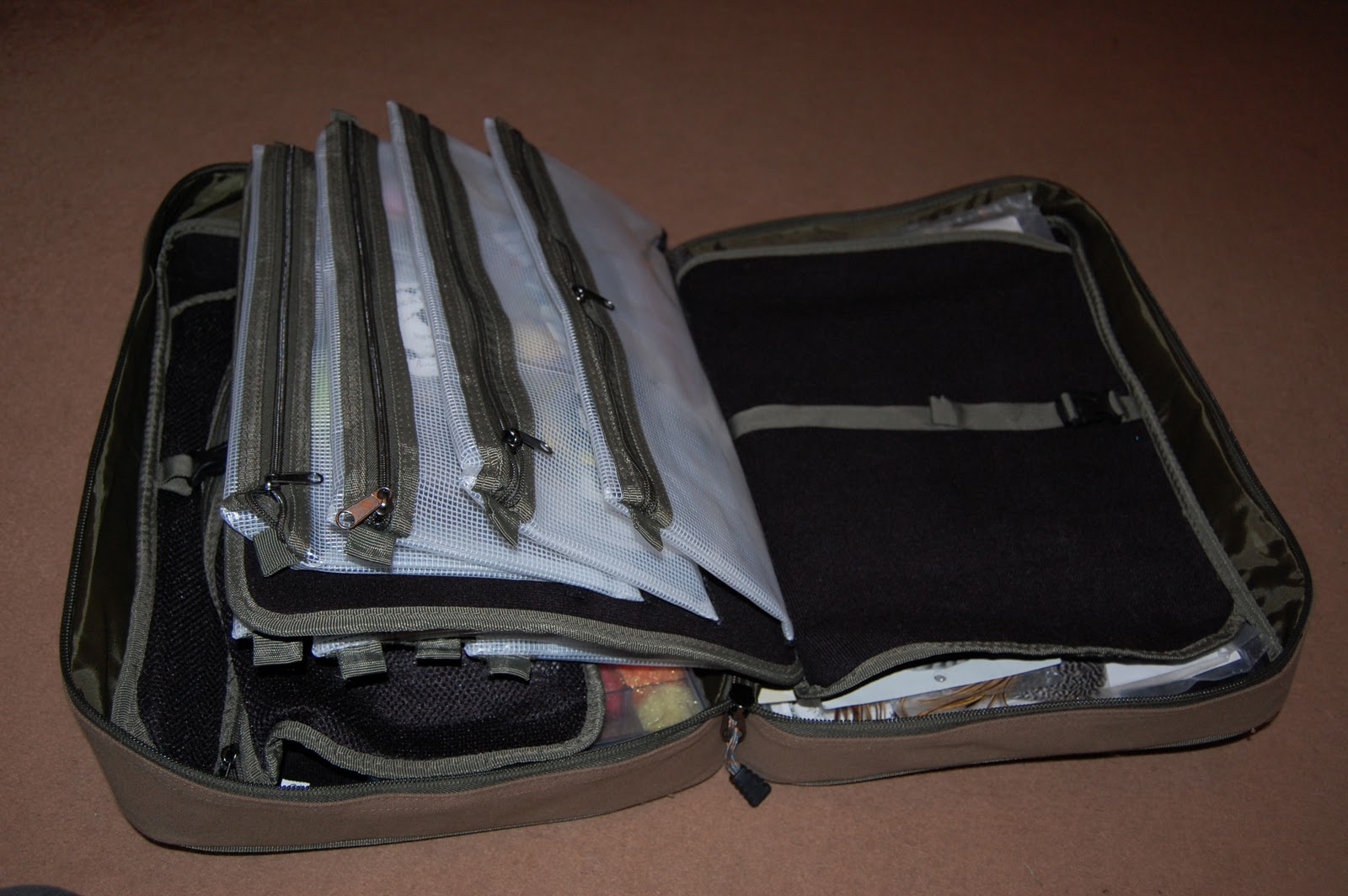 River Fly Box: Outlander Fly Tying Bag - Review