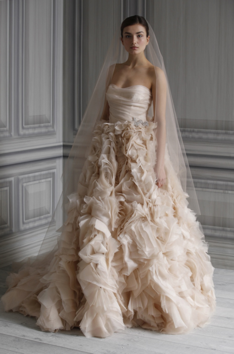  Wedding  Lady Big Ruffled  Wedding  Dresses 