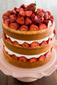 Paula Deen Cake Recipes: Savannah Strawberry Tall Cake