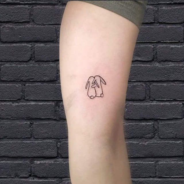 25 ideias fofas de tatuagens de coelhos para mulheres