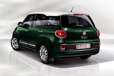  Fiat 500L Living model year 2014 interior 