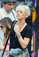 miley cyrus tunsa scurt