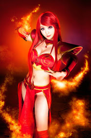 Fiery eye cosplay Lina from Dota 2