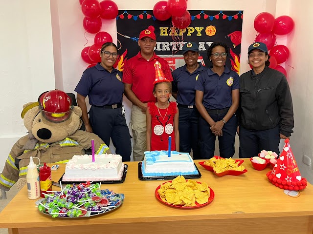 Guardia Voluntaria del Cuerpo de  Bombero SDO  realiza entrega de  juguetes a más de 60 niños