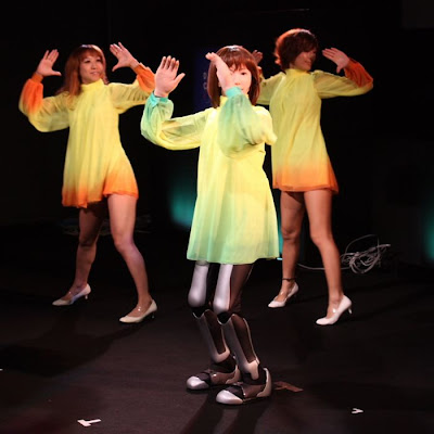 Japanese Dancing Robot Girl wallpaper mobile girl_09. Japanese Dancing Robot Girl