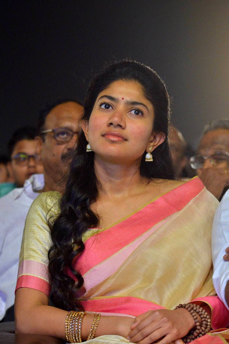 Actress Saipallavi Latest HD Images 