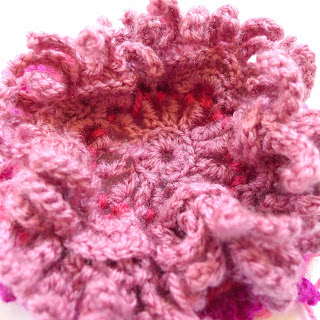 Free form crochet bidulafil