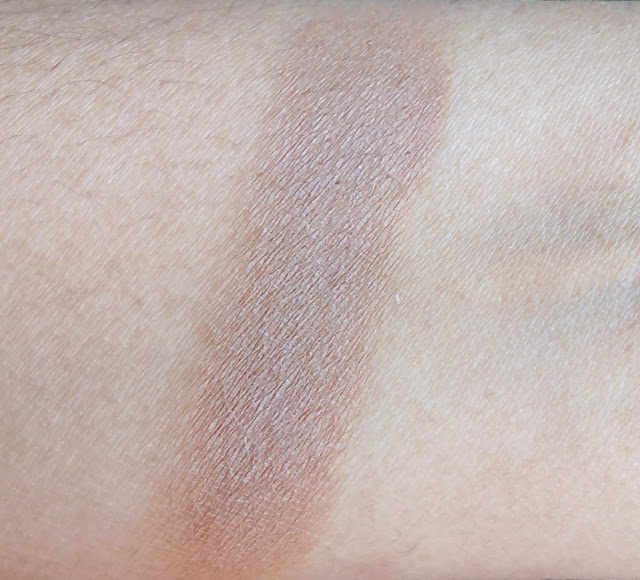 theBalm Bahama Mama Bronzer swatch