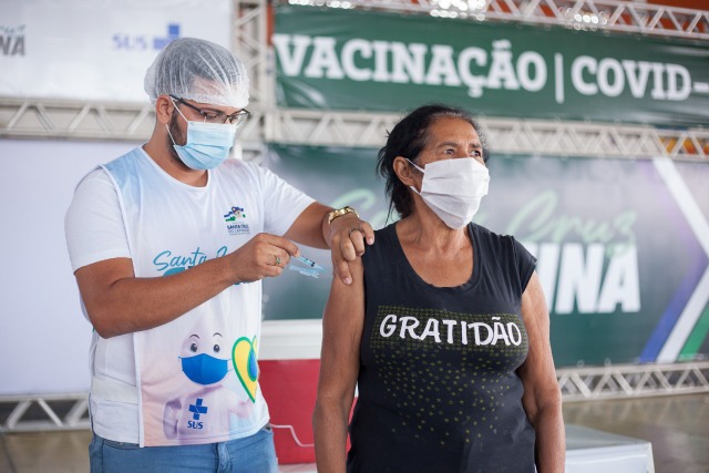 Vacinação contra covid-19 em Santa Cruz é ampliada para pessoas a partir de 44 anos