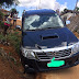 Carro de comerciante cai em buraco em Rua do Cruzeiro do Sul em Ruy Barbosa