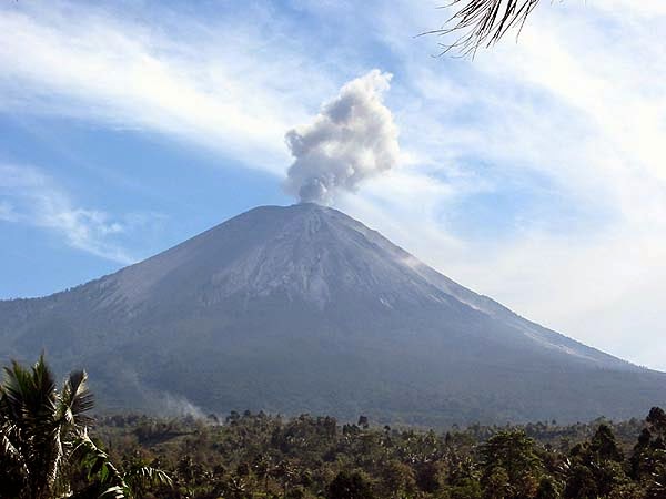  Foto  Foto  Gunung  Di  Jawa  Timur  Terbaru 2020
