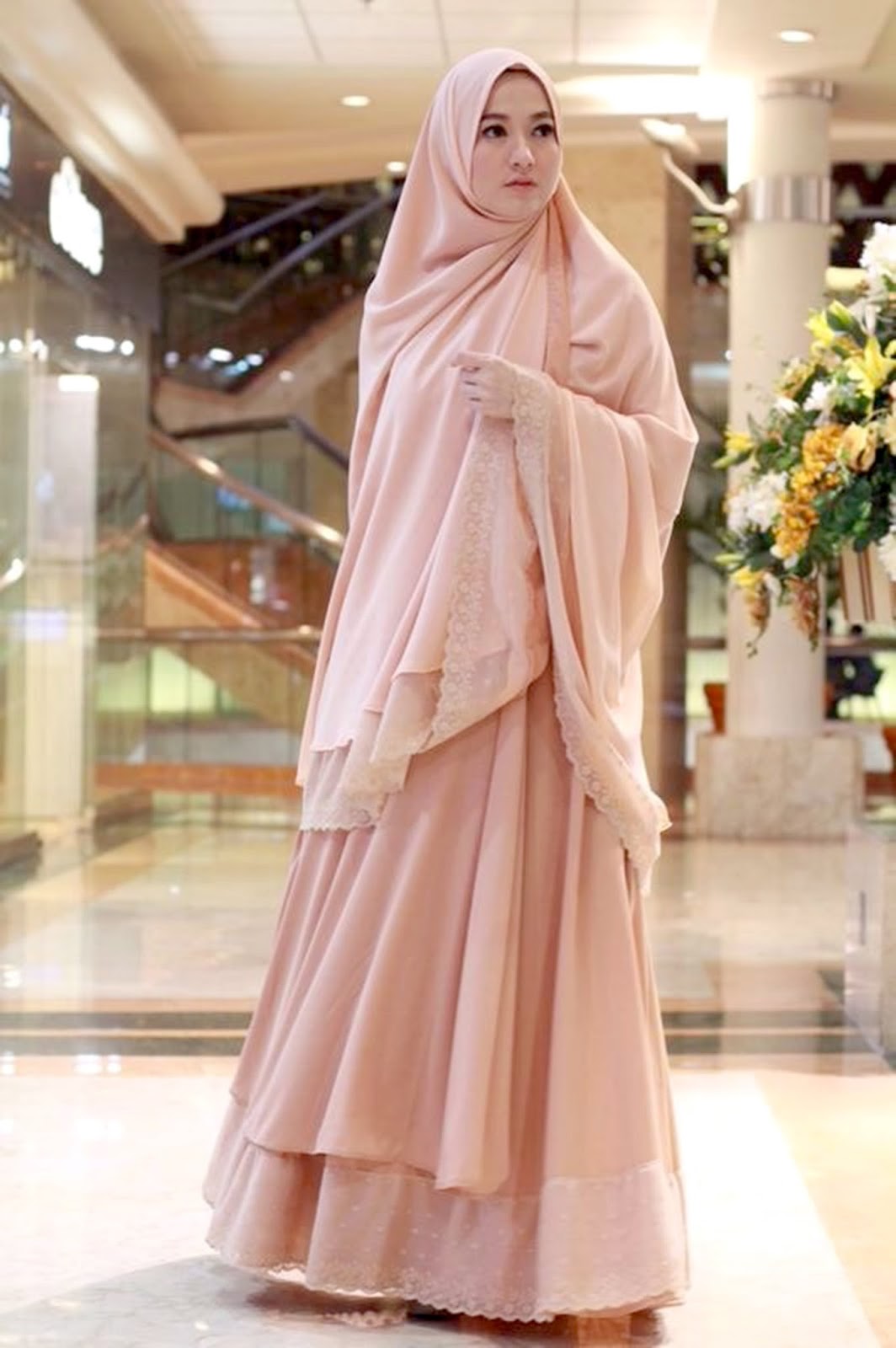 25+ Foto Model Gamis Syar'i Lyra Virna Terbaru 2018