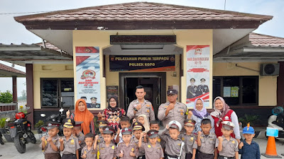 Polisi Sahabat Anak, Bhabinkamtibmas Polsek Kopo Polres Serang Tanamkan Disiplin Sejak Dini