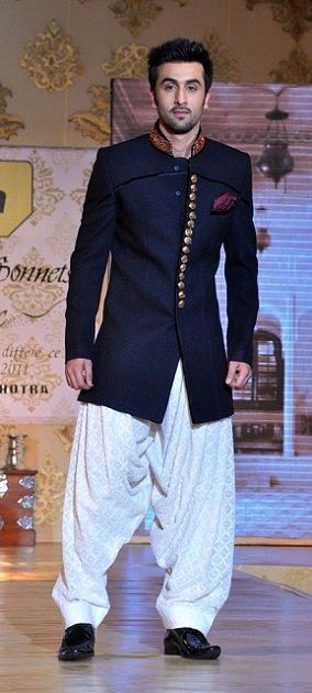 10 Super Stylish Outfits Ideas for Brother  of Groom  