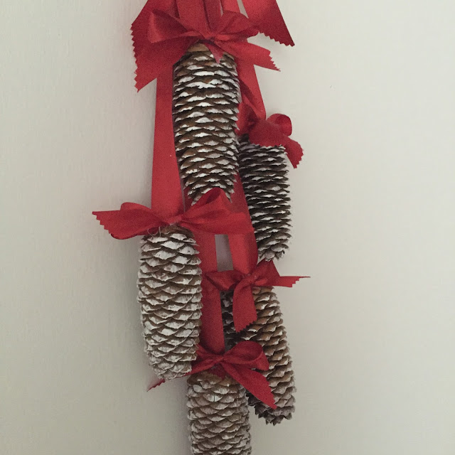 christmas pinecone decoration